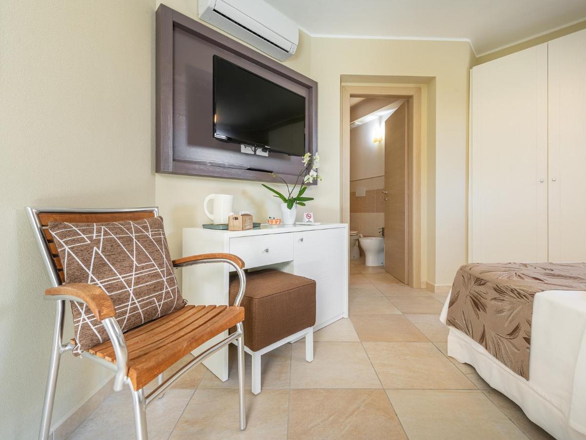B&B Giglio Di Chia Domus De Maria Kültér fotó