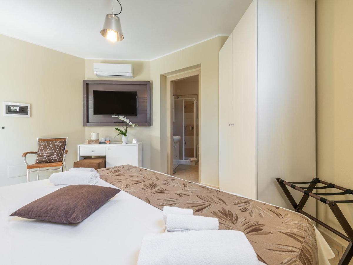 B&B Giglio Di Chia Domus De Maria Kültér fotó